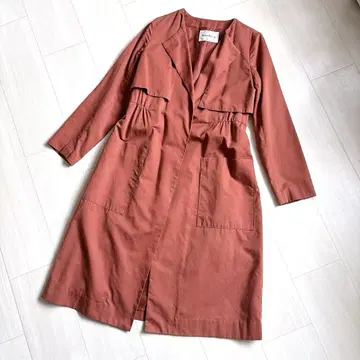 바나나 발레트 노카라 트렌치코트 테라코타