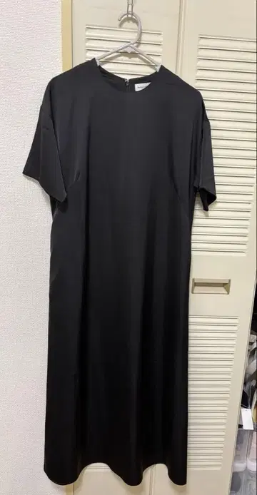 밴야드 스톰 새틴 롱 원피스