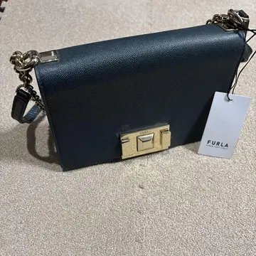 [ 새상품 ] FURLA 카키 그린 숄더백