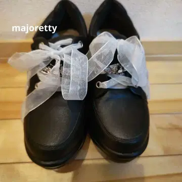 majoretty 리본 포함 블랙 통굽 신발