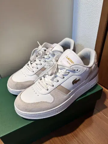 초레어 LACOSTE 스니커즈