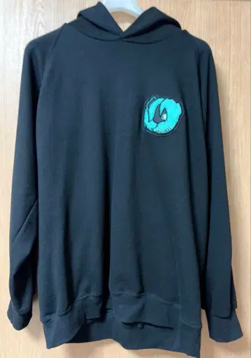 GroundY x 하츠네 미쿠 후드티