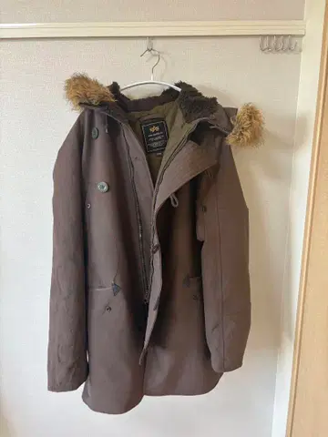 [ ALPHA INDUSTRIES ] 모즈 코트