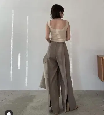 clane SOFT OX BACK SLIT PANTS 백슬릿 팬츠