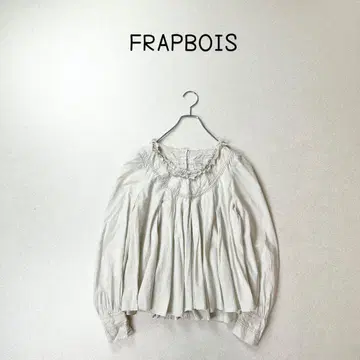 FRAPBOIS 플라보아 턱 블라우스 컷팅 디자인