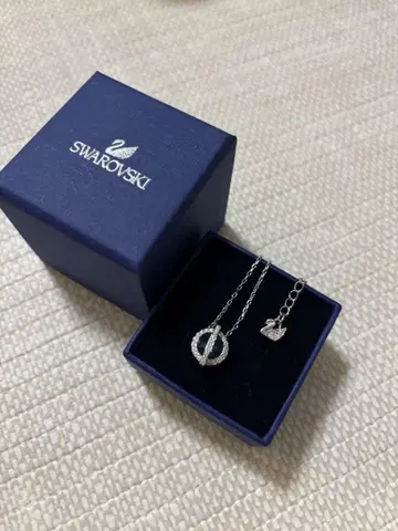 Swarovski 크리스탈 펜던트 목걸이