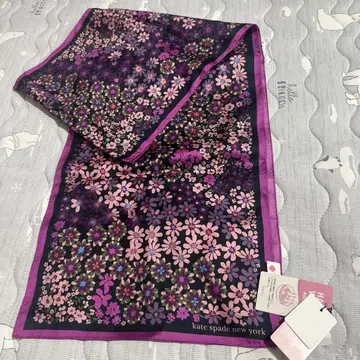 새상품 kate spade new York 케이트 스페이드 실크 스카프
