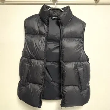 [ ZARA ] 나일론 충전솜 베스트 - Black