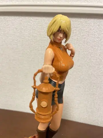 레진 키트 피규어 도색 완료 바이오하자드 4 애슐리 20cm