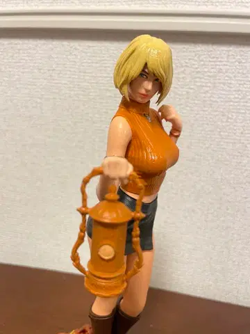 레진 키트 피규어 도색 완료 바이오하자드 4 애슐리 20cm