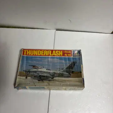이탈레리 THUNDERFLASH 1/72 스케일 No 108