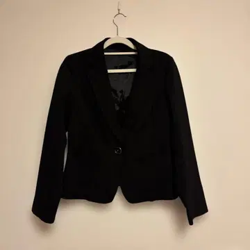 블랙 정장 자켓 싱글 버튼