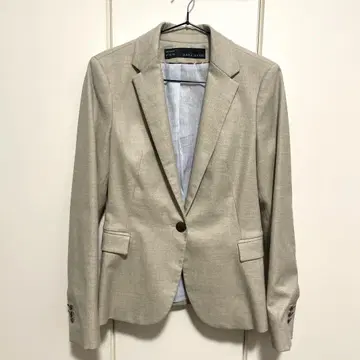 새상품급 ZARA BASIC / 가을/겨울 자켓 베이지 여성용 S사이즈