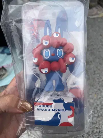 LABUBU 미야쿠미야쿠 피규어