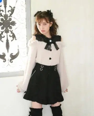 LIZLISA 레이어드 스타일 어깨 트임 니트