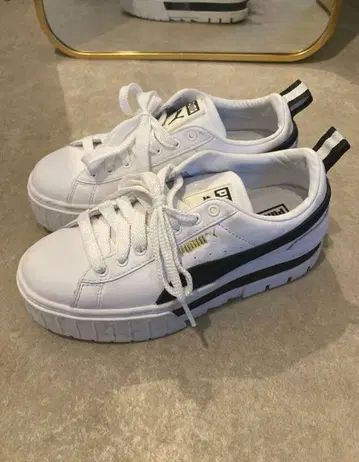 PUMA 통굽 스니커즈