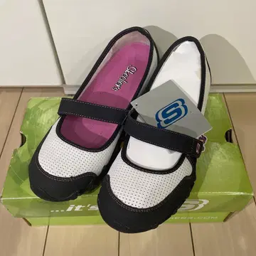 새상품급 미사용 Skechers 메쉬 플랫슈즈 화이트/블랙
