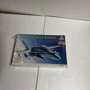 이탈레리 F/A-18 C/D 와일드 위즐 1/72