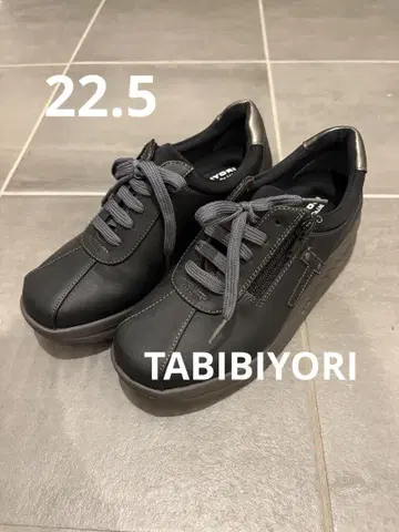 미사용 Tabibiyori  워킹 스니커즈 22.5cm 4E 블랙