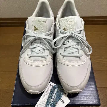 리복 클래식 레더 스니커즈 화이트