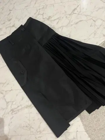sacai 플리츠 스커트 블랙 사이즈 0