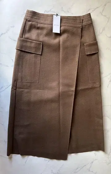 미사용 새상품 택 포함 BEIGE 랩 스커트 브라운 4 사이즈