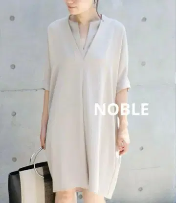 [ 새상품급 ] Noble 슬릿 넥 턱 미들 슬리브 원피스 포멀