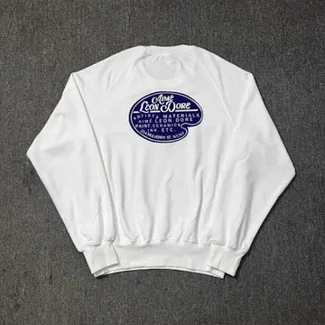 에임 레온 도르 화이트 트레이닝복