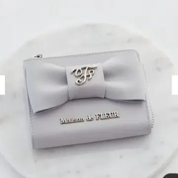 Maison de FLEUR 리본 프래그먼트 케이스