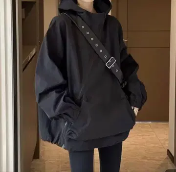 블랙 하이넥 점퍼