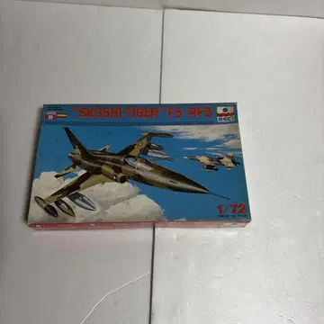 ESCI SKOSHI TIGER F-5 RF-5 1/72