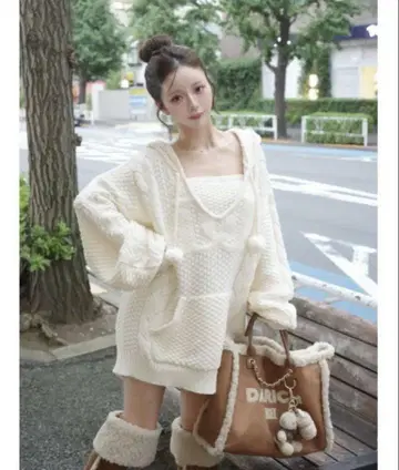 [ 미사용 새상품 ] Darich 케이블 DD 로고 V넥 니트 후디