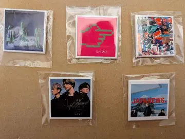 NEWS x 조이폴리스 콜라보 캔뱃지 세트