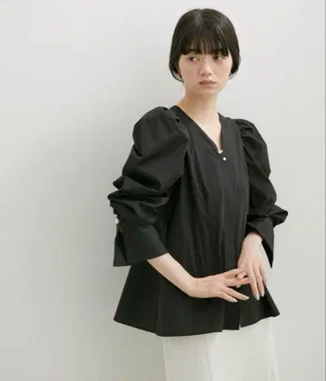 ADAM ET ROPE' FEMME 퍼프 슬리브 블라우스