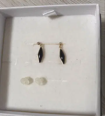 츠츠미 오닉스 10금 귀걸이
