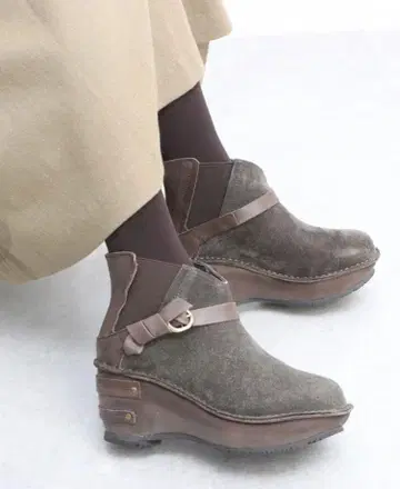 새상품급 히나 데이 그린 숏부츠 S