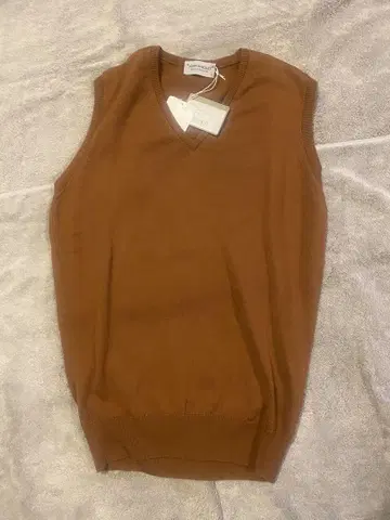 JOHN SMEDLEY 브라운 V넥 베스트 S