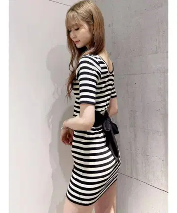 GYDA 하프 슬리브 백리본 골지 미니 원피스