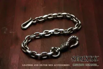 07 플랫 팥 월렛 체인 쇼트 STRIXXX