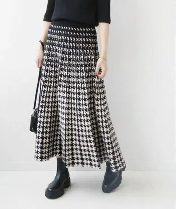 TORRAZZO DONNA 트라쪼돈나 리버서블 자카드 스커트 치도리