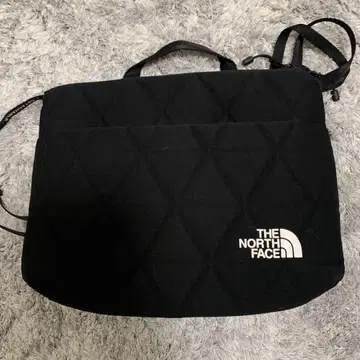 THE NORTH FACE 블랙 숄더백