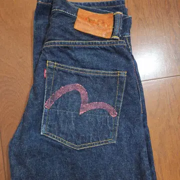 EVISU 2001 No.2 26 x 35