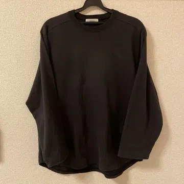 alvana 블랙 긴팔 트레이닝복