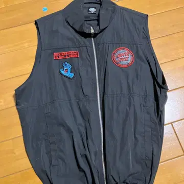 SANTA CRUZ 슬리브리스 나일론 자켓