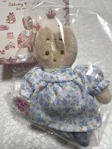 산리오 마론크림의 패션쇼 시크릿 마스코트 브로치