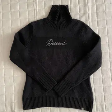 Descente 블랙 하이넥 스웨터 S
