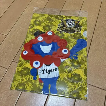 한신 타이거즈 미야쿠미야쿠 콜라보 클리어 파일&타월