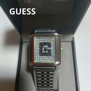 [ 미사용 새상품/배터리 방전 ] GUESS 게스 실버 큐빅 박스 포함