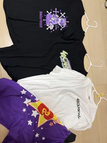 4Carnival 티셔츠 3장 세트와 굿즈