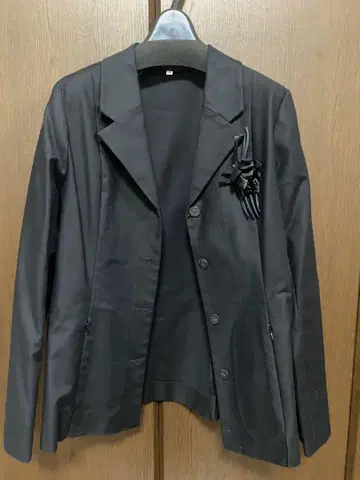 블랙 테일러드 자켓 POTECHINO